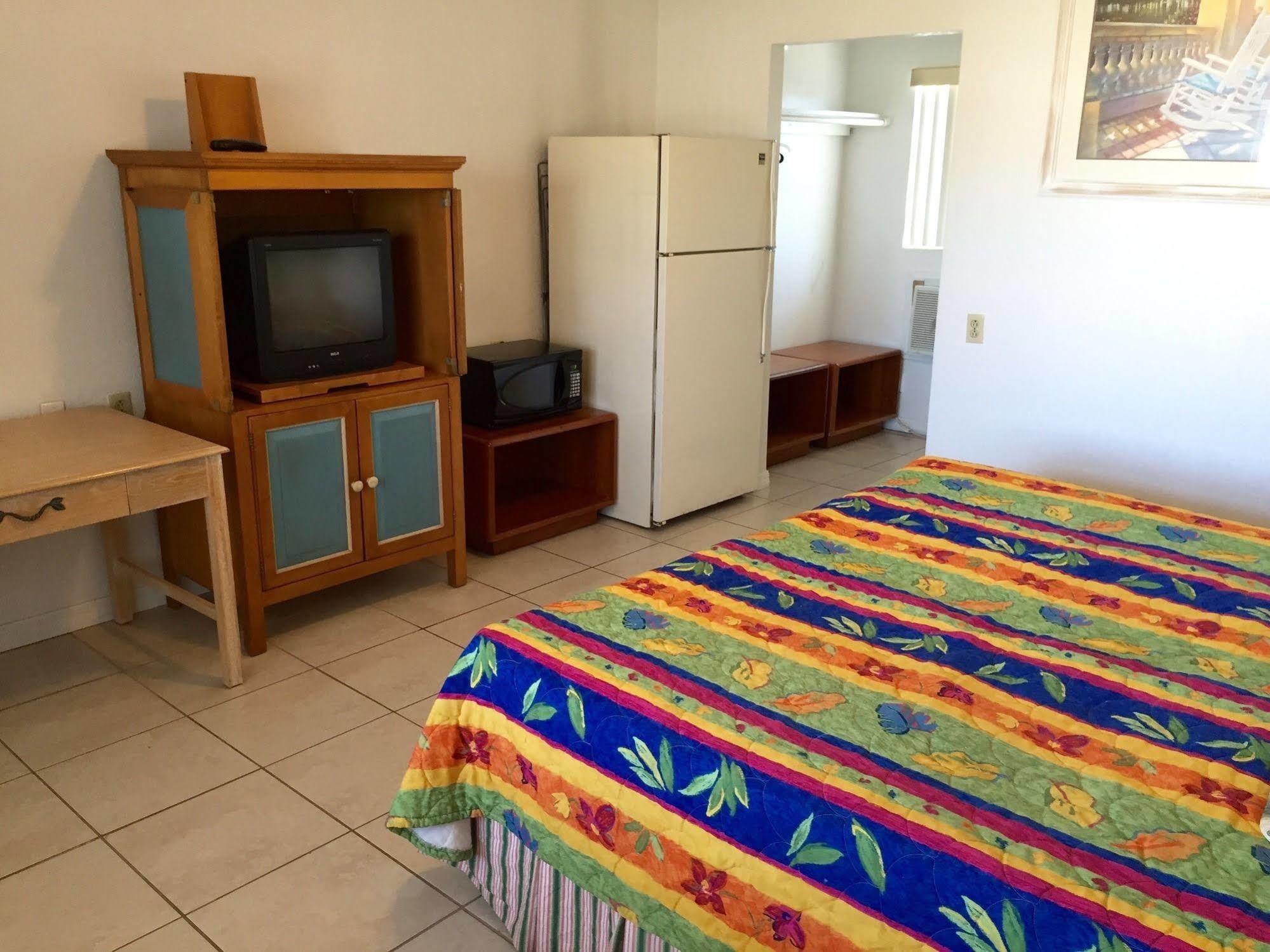 Economy Suites Cypress Gardens Zewnętrze zdjęcie