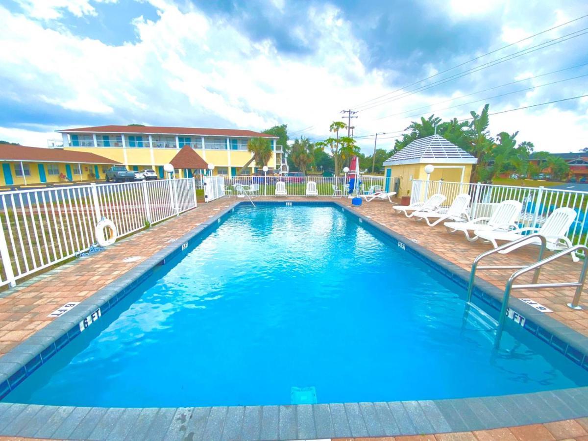 Economy Suites Cypress Gardens Zewnętrze zdjęcie